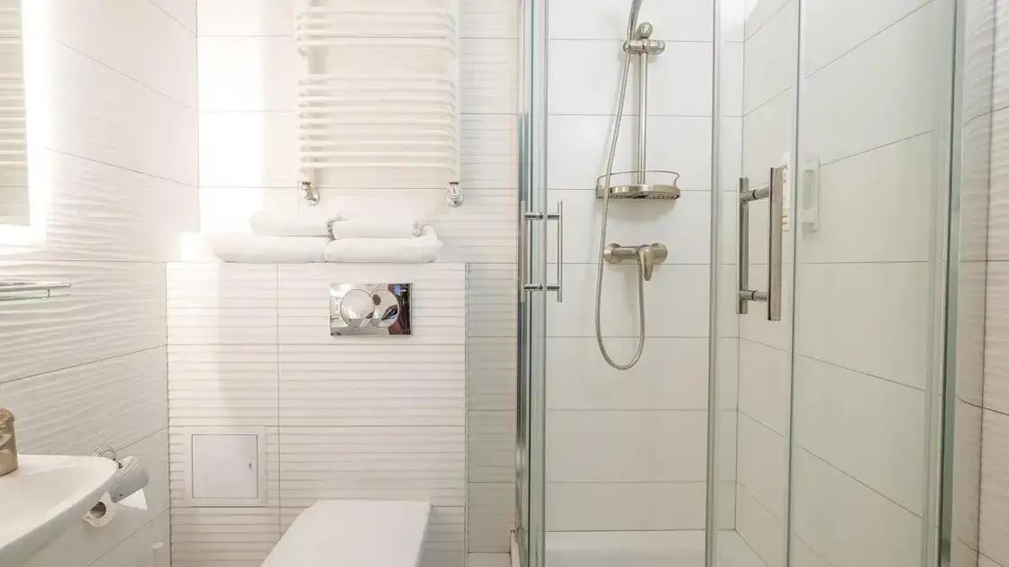 Small Bathroom Storage Solutions for a Clutter-Free Space